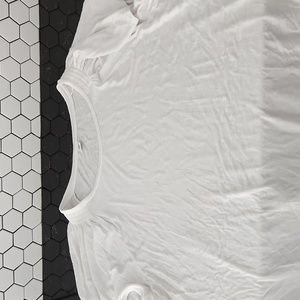 🟢 Women's XXL White Flutter Sleeve Tee